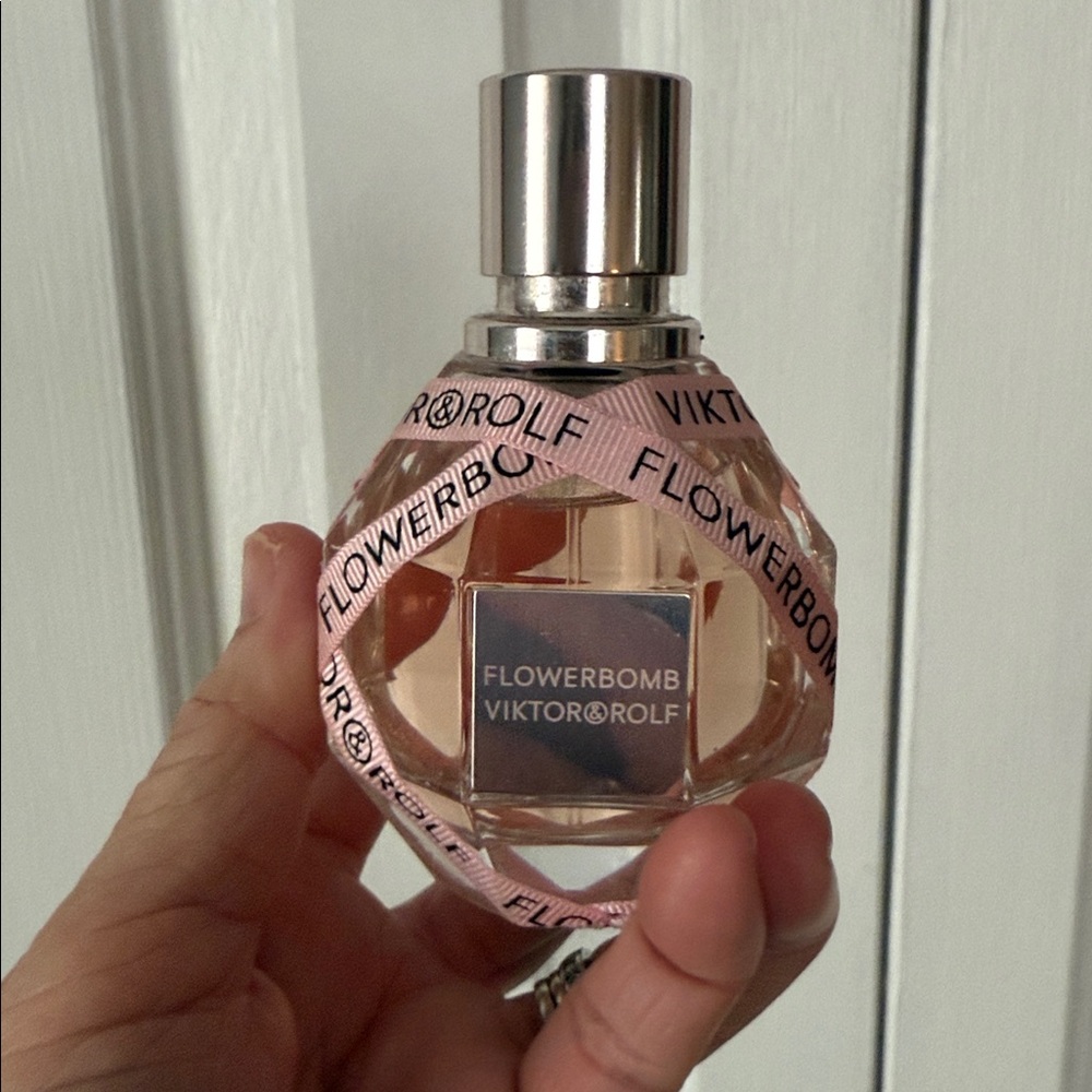 Viktor Rolf Flowerbomb Eau de Parfum - Picture 7 of 7